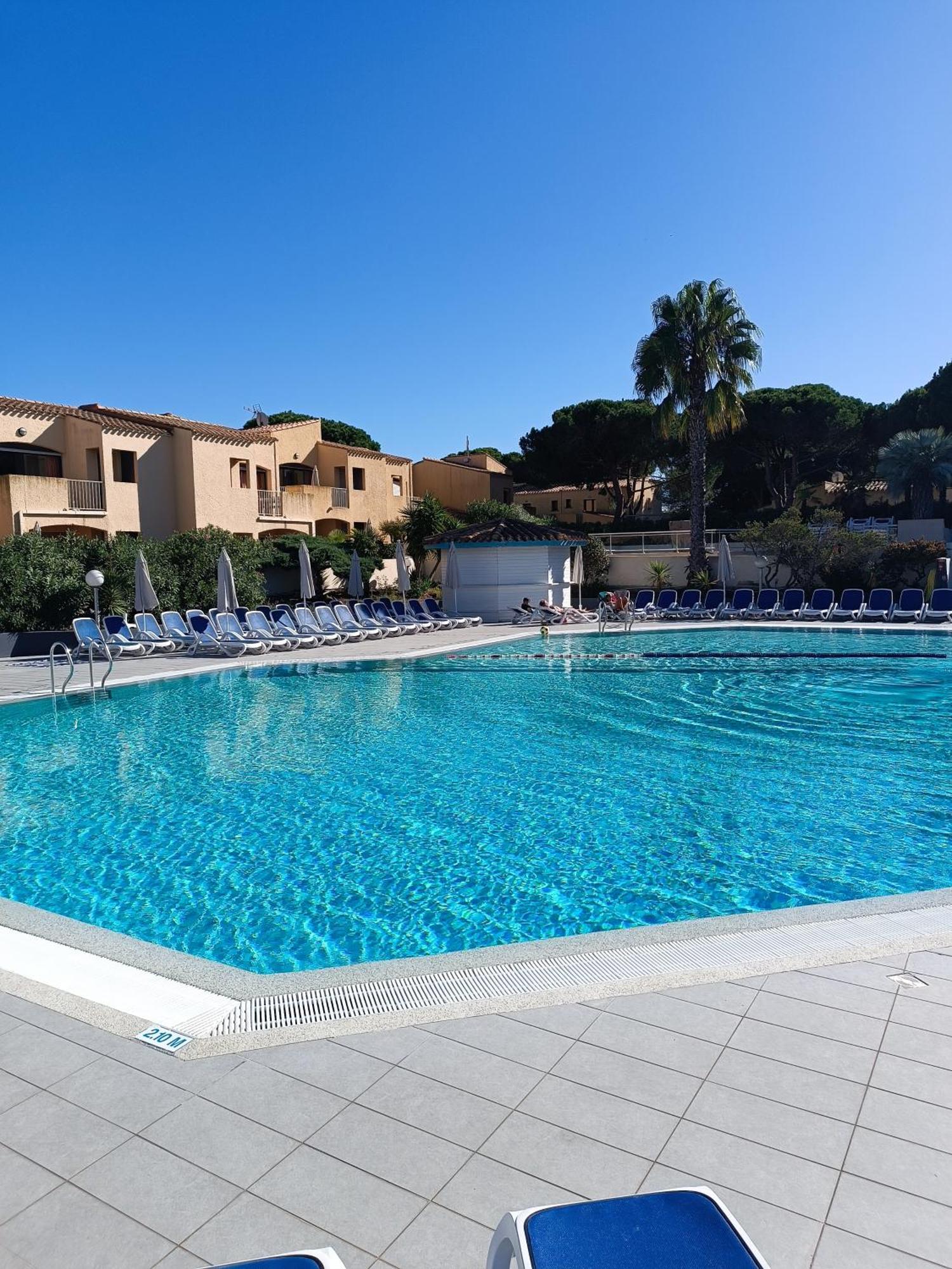 Studio Renove Dans Residence De Vacances Avec Grande Piscine Chauffee, Parking Et Terrasse 아그 외부 사진